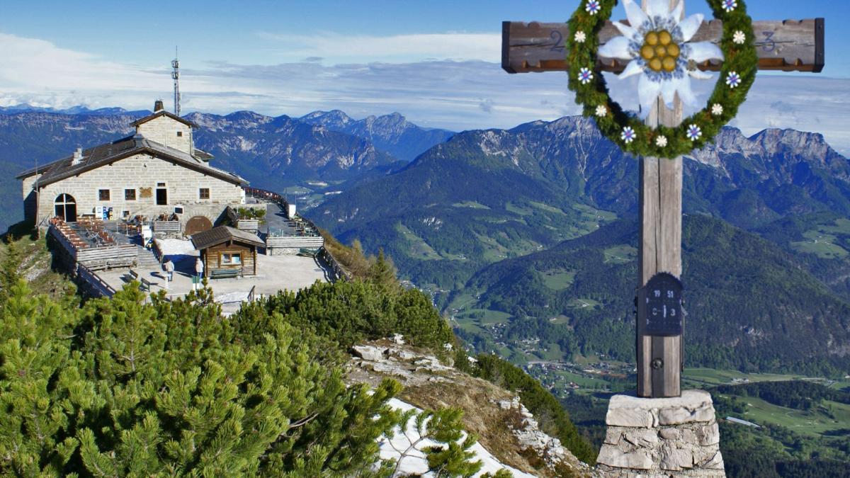 Das Kehlsteinhaus mit Gipfelkreuz